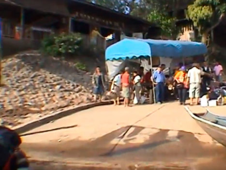 Video 3 - Cruzando la frontera Tailandia - Laos