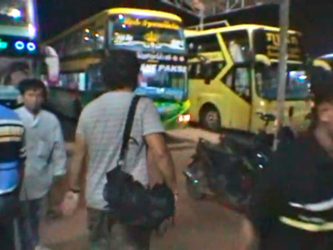 Video 36 - Estación de autobuses de Vientiane