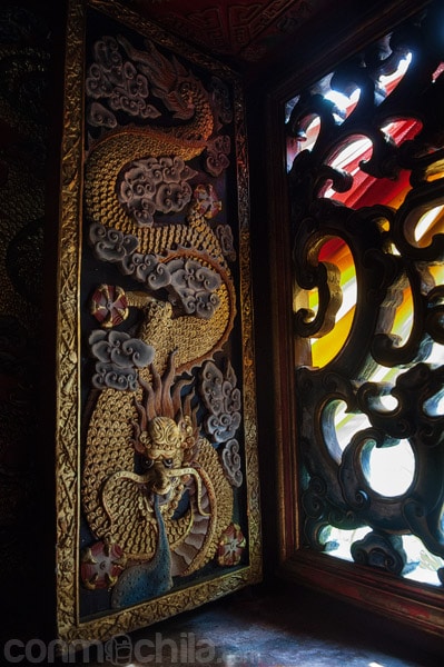Detalles y ornamentación del templo chino