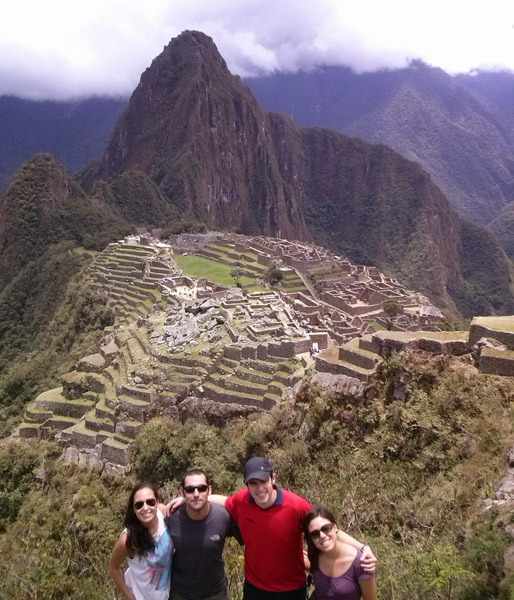 Flavia, Noe, Pablo y David en Machu Picchu