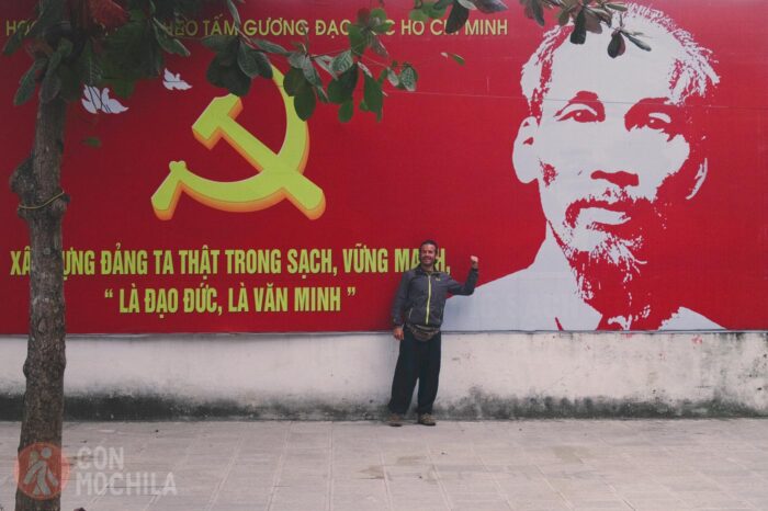 Foto junto al tío Ho Chi Minh