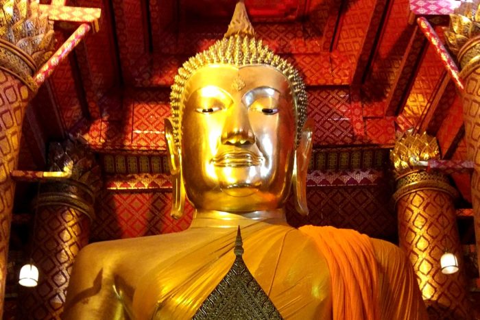 Buda oro gigante Tailandia
